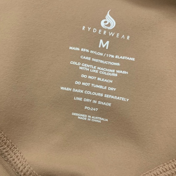 RYDERWEAR Momentum Cross Over Scrunch Leggings, Taupe - Picture 3 of 3